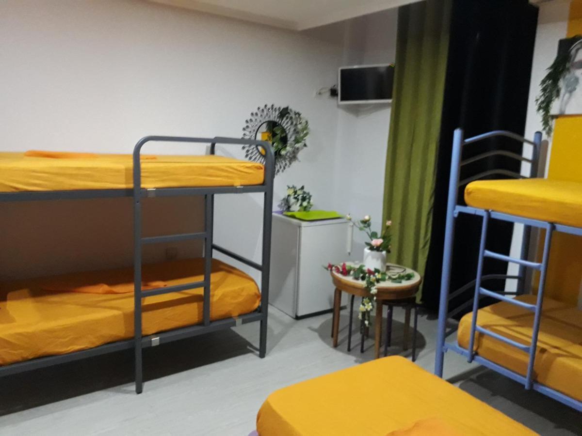Hostal Mayor Alicante Bagian luar foto